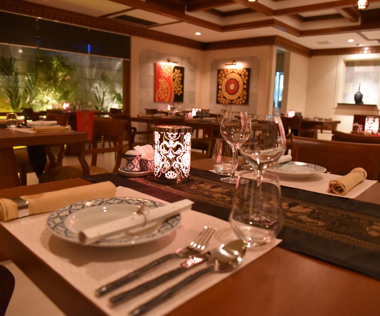 Kurumba Maldives - East Restaurant Image - Maldives Resorts 